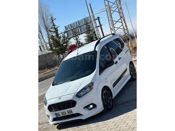 Sahibinden Ford Tourneo Courier 1.5 TDCi Titanium Plus 2023 Model 