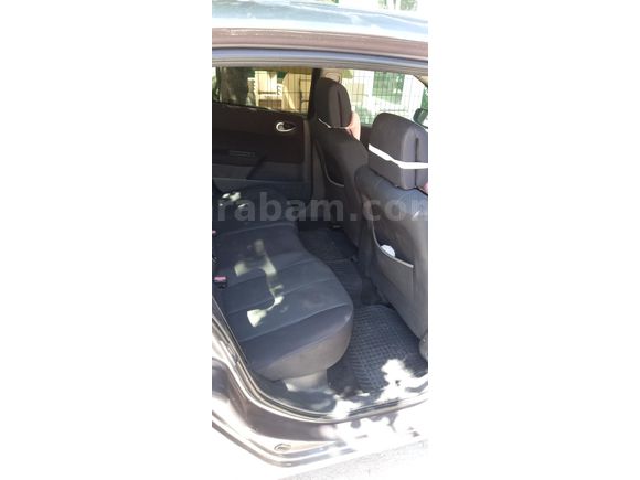 Sahibinden Renault Megane 1.6 Dynamique 2005 Model  310.000 km Gri