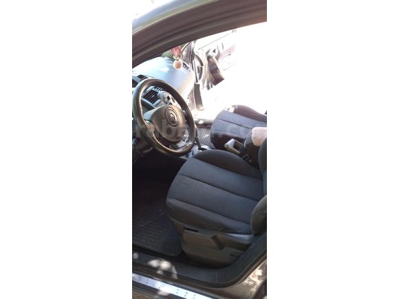 Sahibinden Renault Megane 1.6 Dynamique 2005 Model  310.000 km Gri