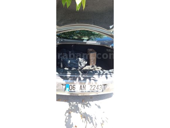 Sahibinden Renault Megane 1.6 Dynamique 2005 Model  310.000 km Gri