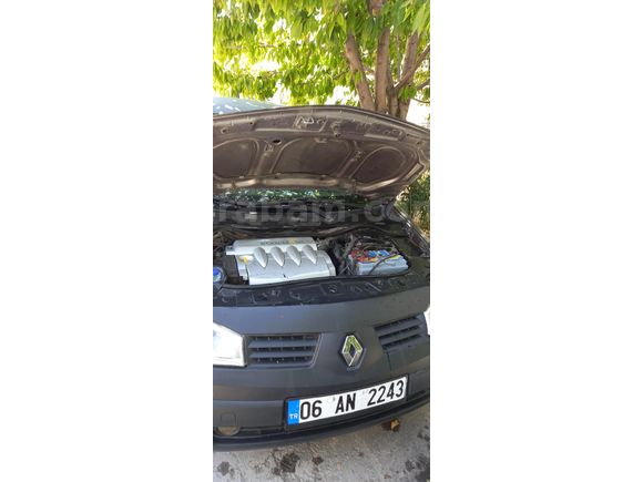 Sahibinden Renault Megane 1.6 Dynamique 2005 Model  310.000 km Gri