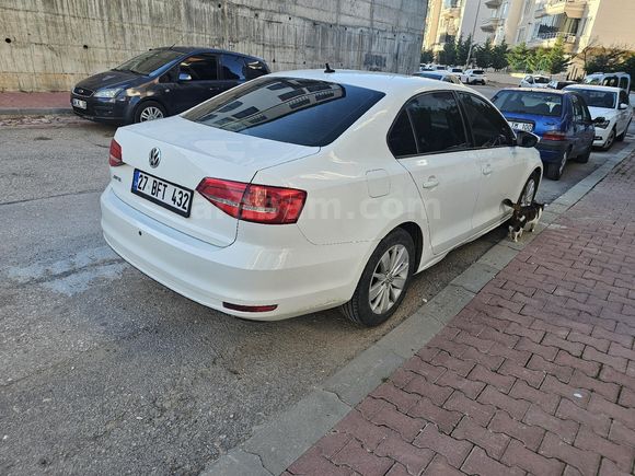 EMSALLERİNİN EN UYGUNU HATASIZ 1.2 TSi Trend 2015 Model Benzinli Manuel ACİL SATILIK