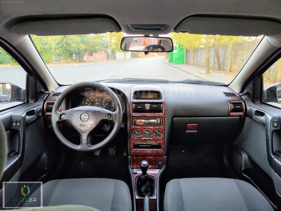 2006 MODEL HATCHBACK OPEL ASTRA