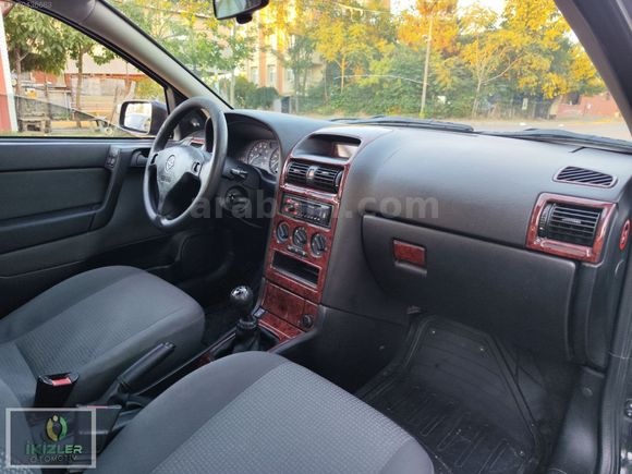 2006 MODEL HATCHBACK OPEL ASTRA