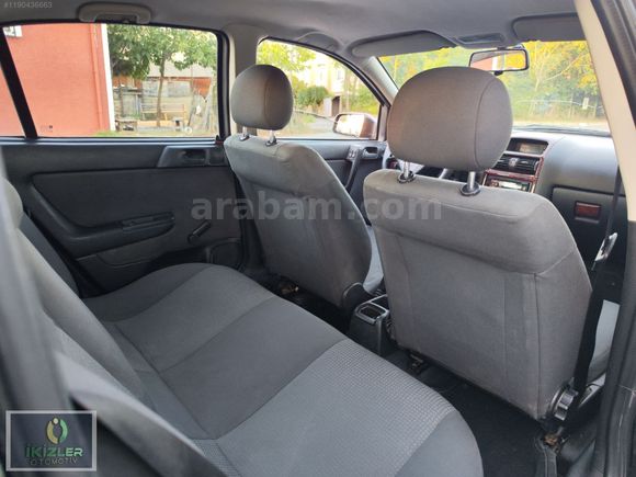 2006 MODEL HATCHBACK OPEL ASTRA