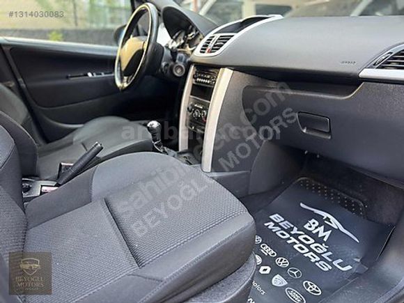 BEYOĞLU MOTORS ÜSKÜDAR'DAN EKONOMİK DİZEL 207 DÜŞÜK KM...