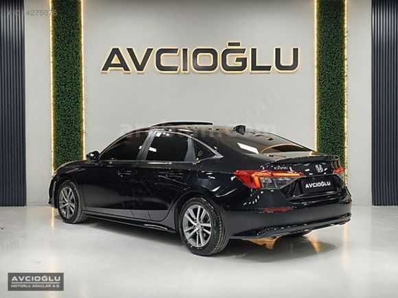 AVCIOĞLU - 2024 HONDA CIVIC 1.5 ELEGANCE HATASIZ BOYASIZ