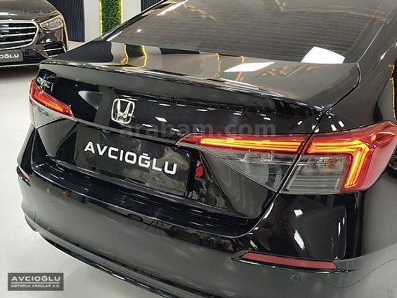 AVCIOĞLU - 2024 HONDA CIVIC 1.5 ELEGANCE HATASIZ BOYASIZ