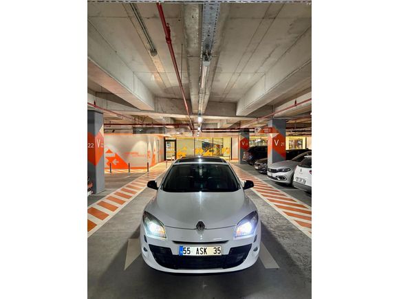 DEĞİŞENSİZ FRANSIZ KASA MEGANE 3