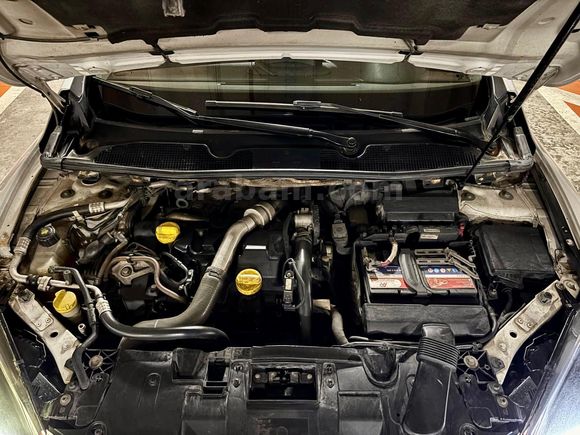 DEĞİŞENSİZ FRANSIZ KASA MEGANE 3