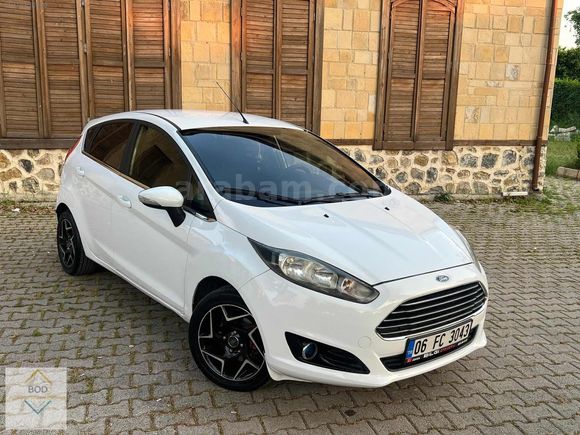 2013 MODEL YENİ KASA ÇOK TEMİZ FORD FİESTA
