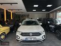 BOYASIZ 2023 MODEL VOLKSWAGEN T-ROC LIFE HAYALET/CAR PLAY