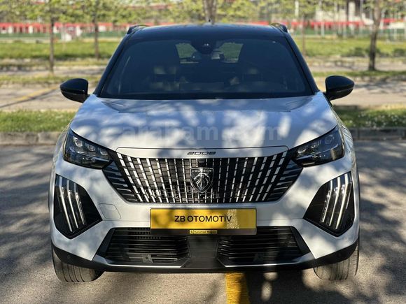 ZB OTOMOTİV 2025 ÇIKIŞLI PEUGEOT 2008 GT 1.2 PURETECH 12.000 KM