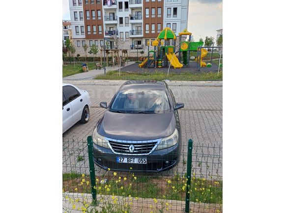 Sahibinden Renault Latitude 1.5 dCi Expression 2011 Model  281.000 km Füme