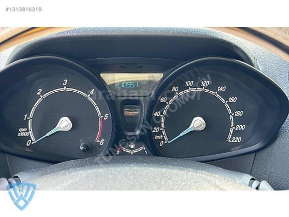 TUNÇSAN AUTO/2020 MD COURİER ARAÇ ÇOK BAKIMLIDIR 6 İLERİ KLİMALI