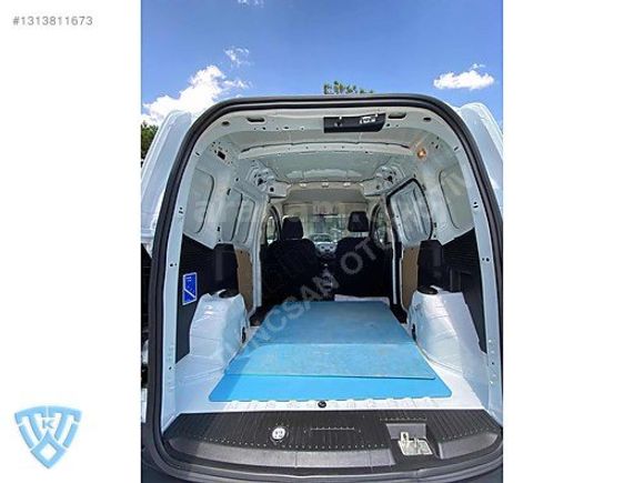 TUNÇSAN AUTO/2022 MD COURİER HATASIZ SADECE 103000 KM 6 İLERİ