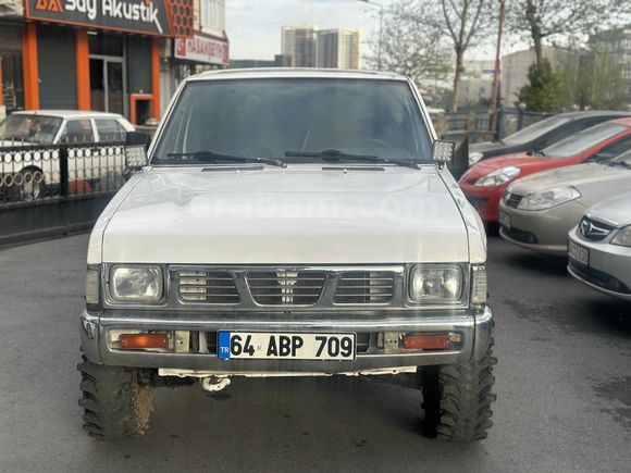 ALMER MOTOR'S DAN 1992 MODEL NISSAN PATHFINDER