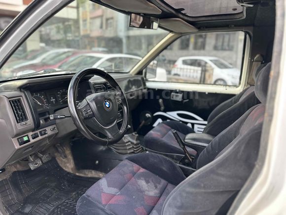 ALMER MOTOR'S DAN 1992 MODEL NISSAN PATHFINDER
