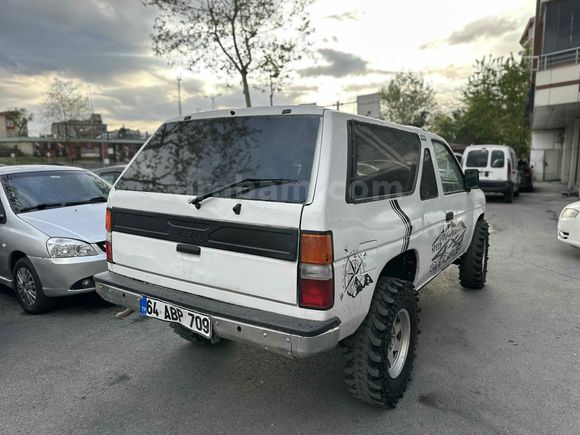ALMER MOTOR'S DAN 1992 MODEL NISSAN PATHFINDER