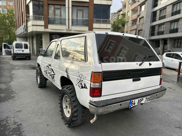ALMER MOTOR'S DAN 1992 MODEL NISSAN PATHFINDER