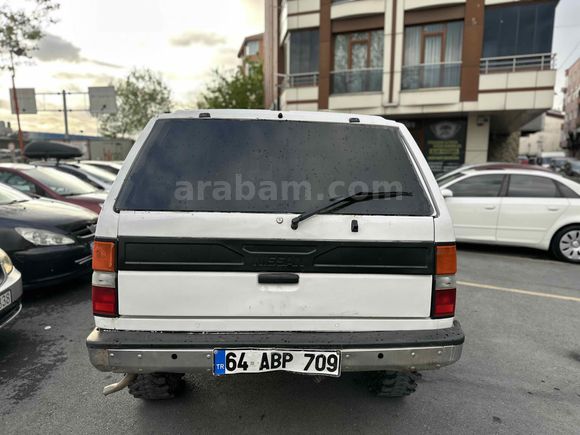 ALMER MOTOR'S DAN 1992 MODEL NISSAN PATHFINDER