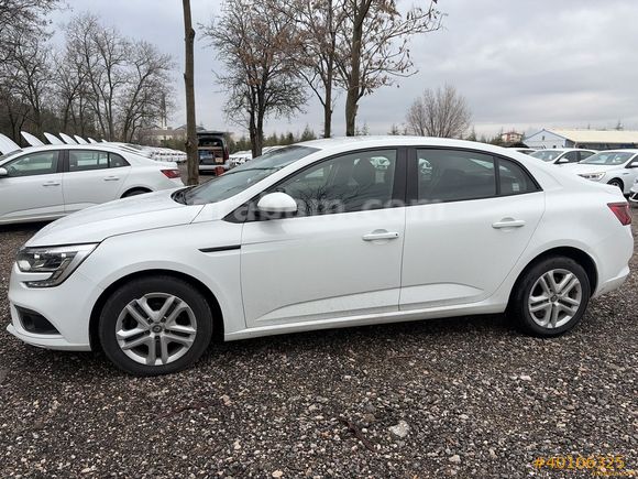 Galeriden Renault Megane 1.6 Joy 2019 Model Malatya 104.874 km Beyaz