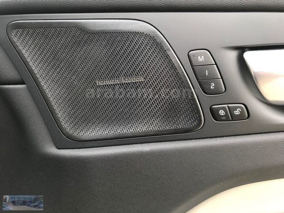 HATASIZ 2023 VOLVO XC60 2.0 B4 PLUS DARK+POLESTAR YAZILIM