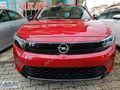 POŞETLERİ ÜZERİNDE 2025 MODEL OPEL CORSA F1 E-TOGGLE EDİTİON AT8