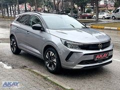HATASIZ BOYASIZ 2023 MODEL OPEL GRANDLAND 1.5 DİZEL ÇİFT RENK