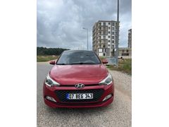  Hyundai i20 1.4 CRDi  2016 Model hatasız boyasız panoromik cam tavan opsiyonel ateş rengi