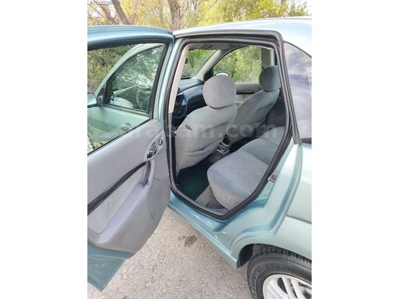 2001 FORD FOCUS 1.6 CHİA YENİ BOYALI MASRAFSIZ