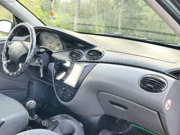 2001 FORD FOCUS 1.6 CHİA YENİ BOYALI MASRAFSIZ