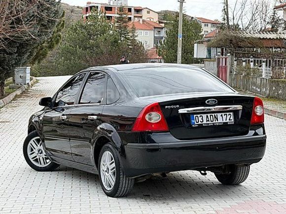 FORD FOCUS 2 GHİA 2006 LPG