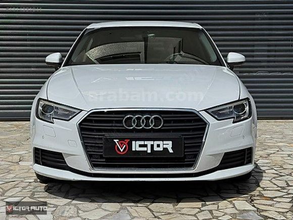 VICTOR AUTO | 2019 AUDI A3 SPORTBACK 30 TFSI DYNAMIC