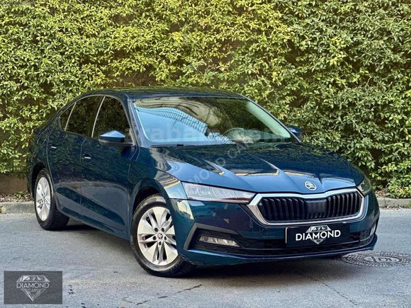 2022 SKODA OCTAVİA 1.0 E-TEC %20 KDV HATASIZ BOYASIZ DEĞİŞENSİZ