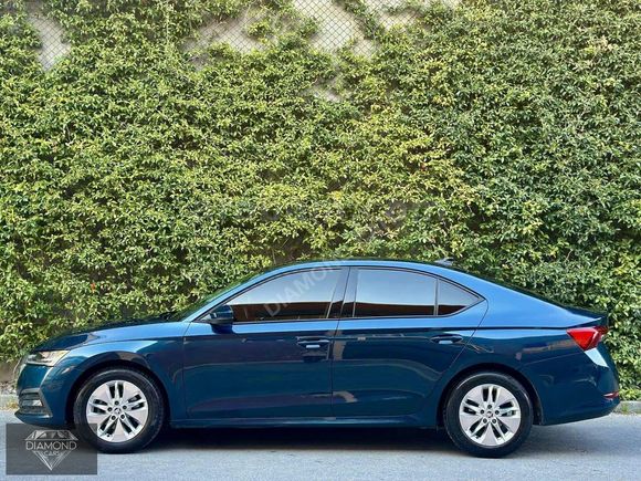 2022 SKODA OCTAVİA 1.0 E-TEC %20 KDV HATASIZ BOYASIZ DEĞİŞENSİZ