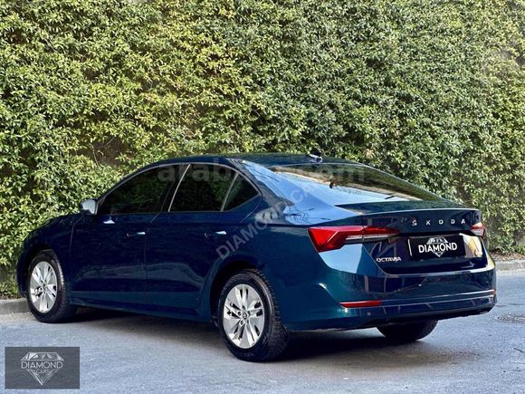 2022 SKODA OCTAVİA 1.0 E-TEC %20 KDV HATASIZ BOYASIZ DEĞİŞENSİZ