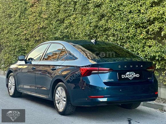 2022 SKODA OCTAVİA 1.0 E-TEC %20 KDV HATASIZ BOYASIZ DEĞİŞENSİZ