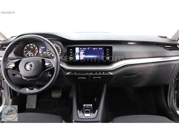 "CARPARTNER"2024 MODEL 42.610 KM SKODA OCTAVİA 1.0 TSI ELİTE DSG