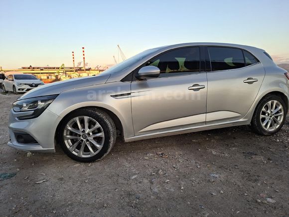 Sahibinden Renault Megane 1.5 dCi Touch Plus 2016 Model