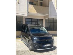 Sahibinden Peugeot Rifter 1.5 BlueHDI GT 2024 Model 