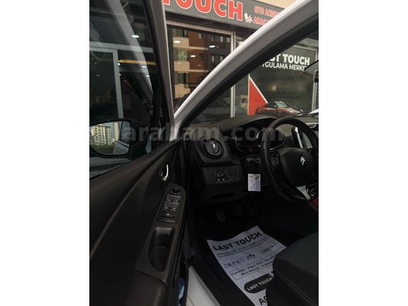 Sahibinden Renault Clio 1.2 Icon 2015 Model  180.000 km Beyaz