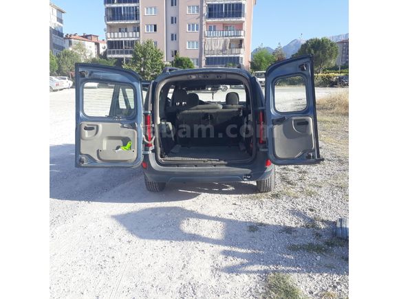 ANKARA'DAYIM YARIN OTOMOBİL 7 KOLTUKLU