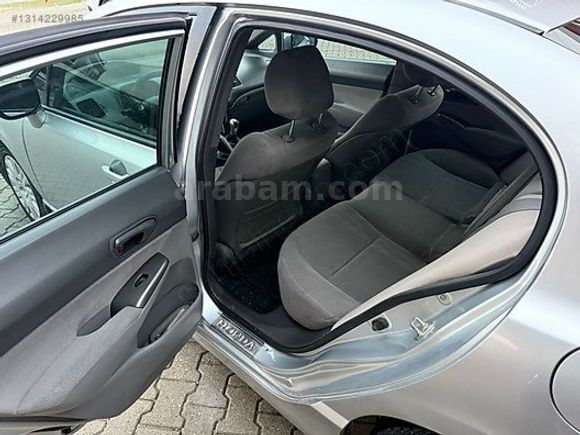 Bakımlı görülmeye değer otomobil