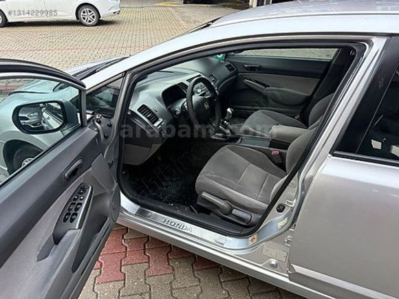 Bakımlı görülmeye değer otomobil