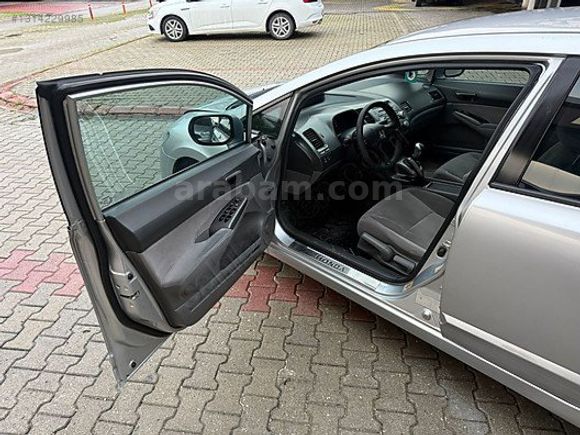 Bakımlı görülmeye değer otomobil