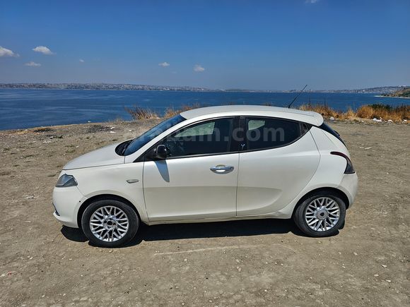 Yeni Sürücüler İçin | LANCIA Ypsilon 2013 | OTOMATİK 168 Bin KM