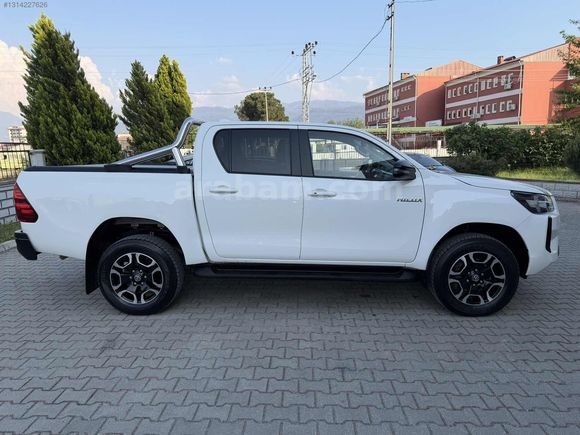 2024 Hilux Hi-Cruiser OTOMATİK HATASIZ BOYASIZ ÇİZİKSİZ