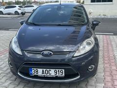 Sahibinden Ford Fiesta 1.4 Titanium 2012 Model  74.000 km Gri (titanyum)