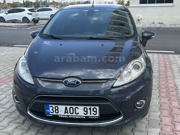 Sahibinden Ford Fiesta 1.4 Titanium 2012 Model  74.000 km Gri (titanyum)